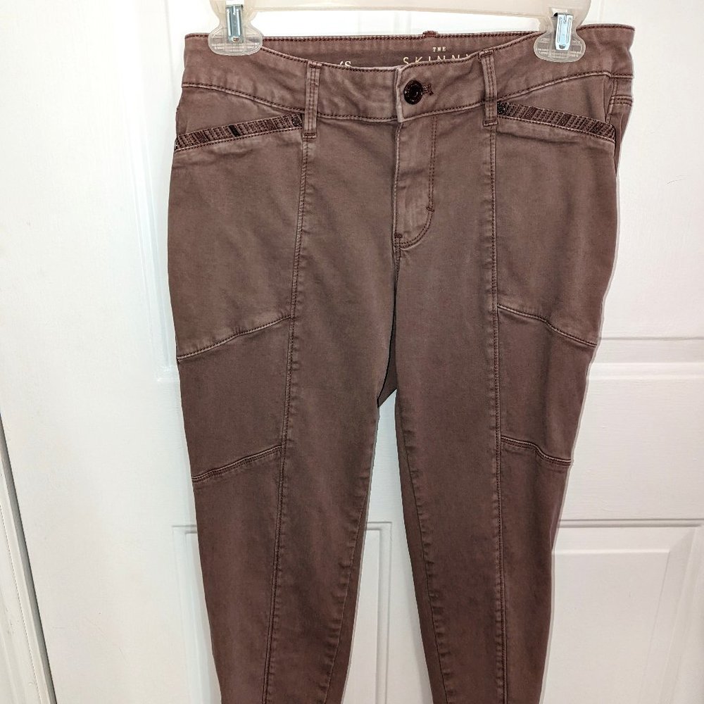 White House Black Market Capri Pants